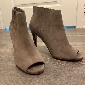 Grey peep-toe booties